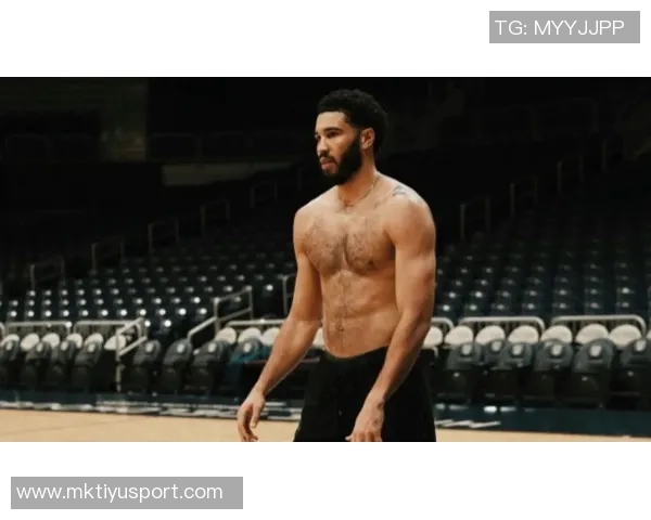 塔图姆训练照引发哈利调侃兄弟你该休息一下了吧